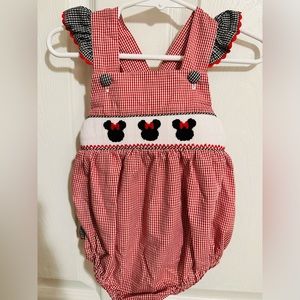 Precious Minnie Mouse smocked day-suit/bubble for baby girl! A favorite ❤️